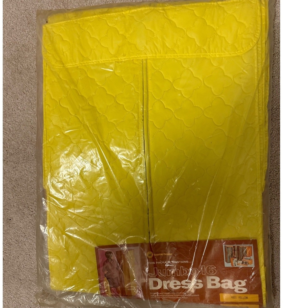 Vintage Jumbo 16 Dress Garmet Bag NEW Towne House by Spiegel Quilted Yellow